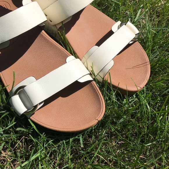 Like New Fitflop White and Silver Sandals - Picture 4 of 7